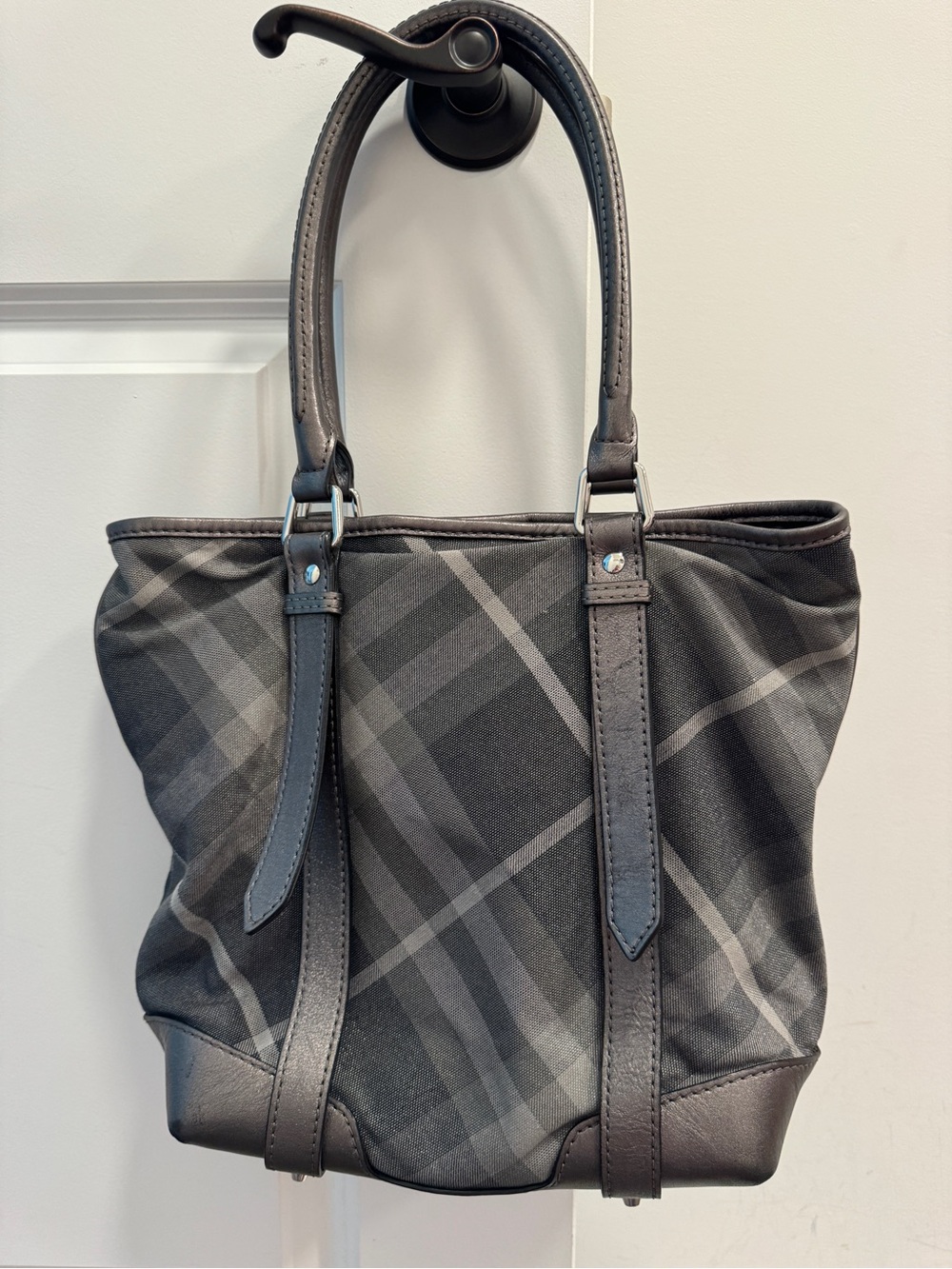 Burberry authentic shimmery checkered pattern tote shoulder bag purse - Picture 2 of 7